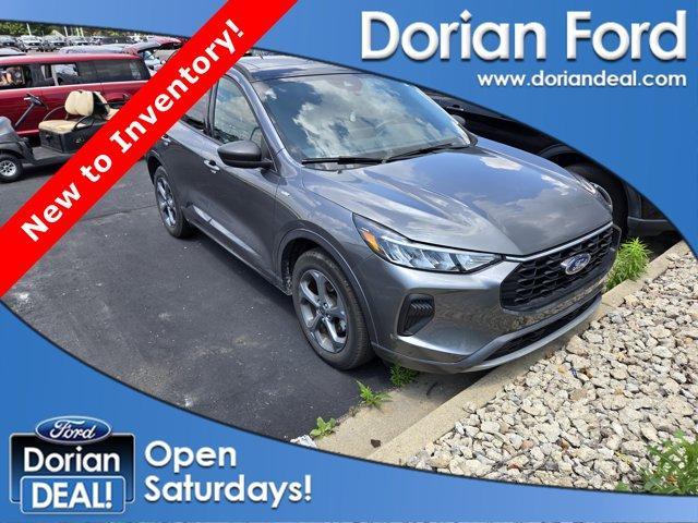 Photo of 2023 Carbonized Gray Metallic Ford Escape