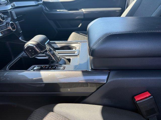Photo of 2022 Oxford White Ford F-150