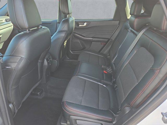 Photo of 2023 Oxford White Ford Escape