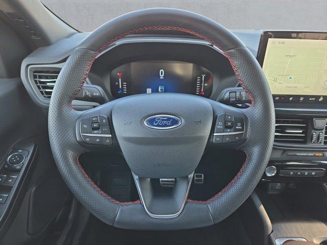 Photo of 2023 Oxford White Ford Escape