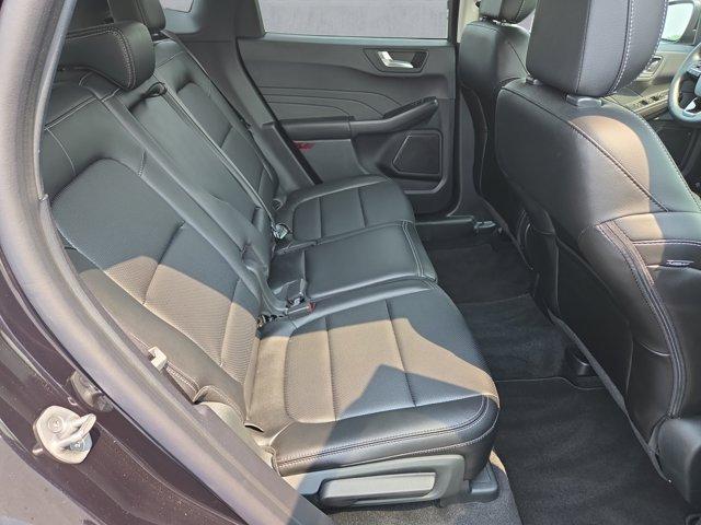 Photo of 2022 Agate Black Metallic Ford Escape