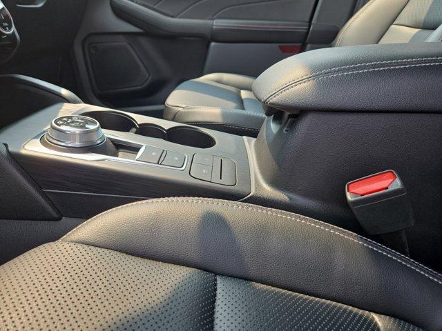 Photo of 2022 Agate Black Metallic Ford Escape