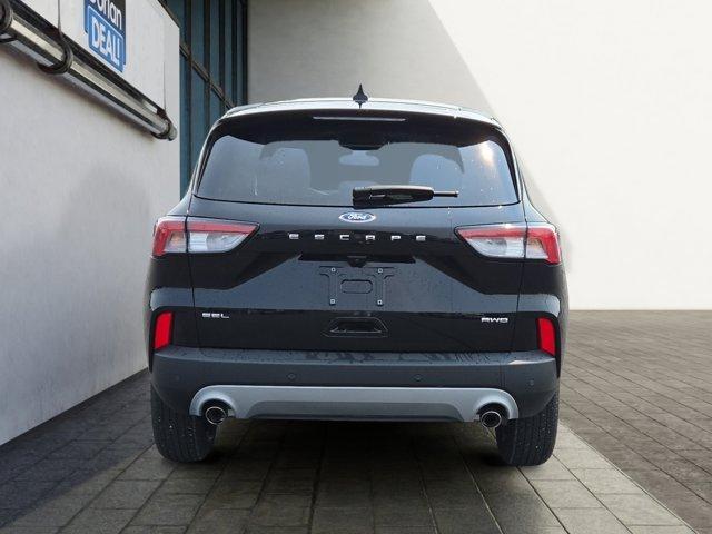 Photo of 2022 Agate Black Metallic Ford Escape