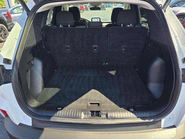 Photo of 2023 Oxford White Ford Escape