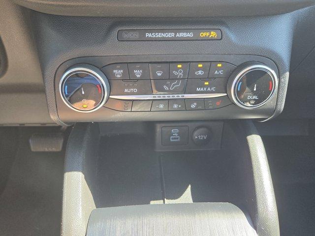 Photo of 2023 Oxford White Ford Escape