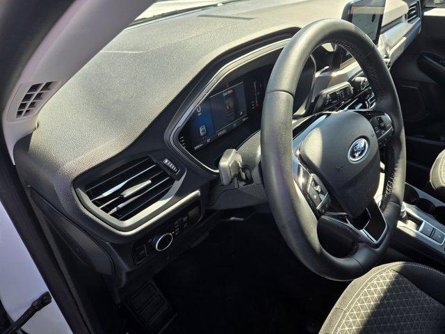 Photo of 2023 Oxford White Ford Escape