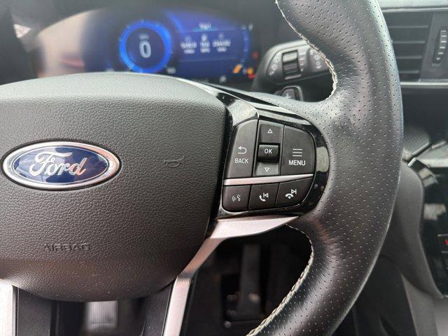 Photo of 2022 Iconic Silver Metallic Ford Explorer