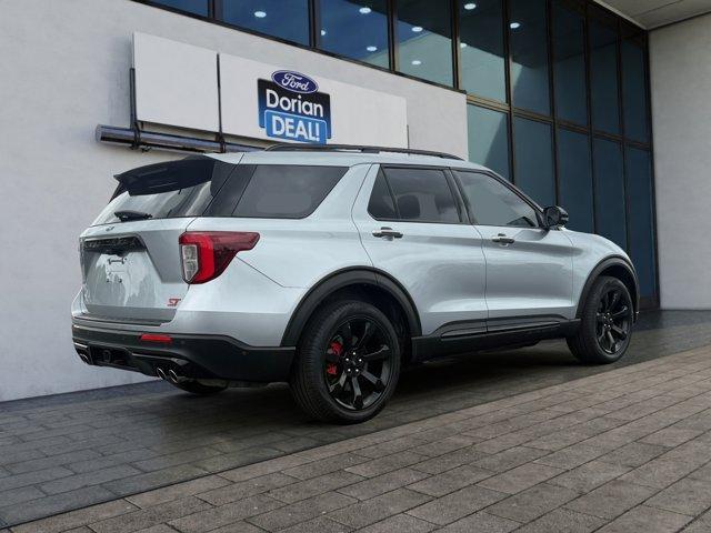 Photo of 2022 Iconic Silver Metallic Ford Explorer