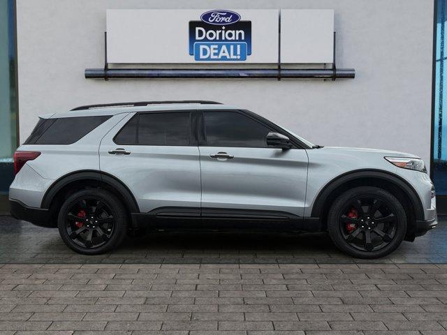 Photo of 2022 Iconic Silver Metallic Ford Explorer