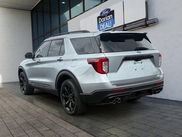 Photo of 2022 Iconic Silver Metallic Ford Explorer
