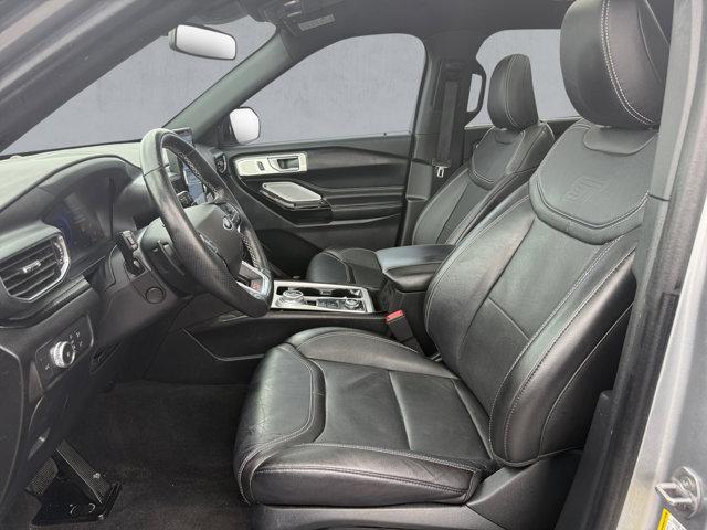 Photo of 2022 Iconic Silver Metallic Ford Explorer