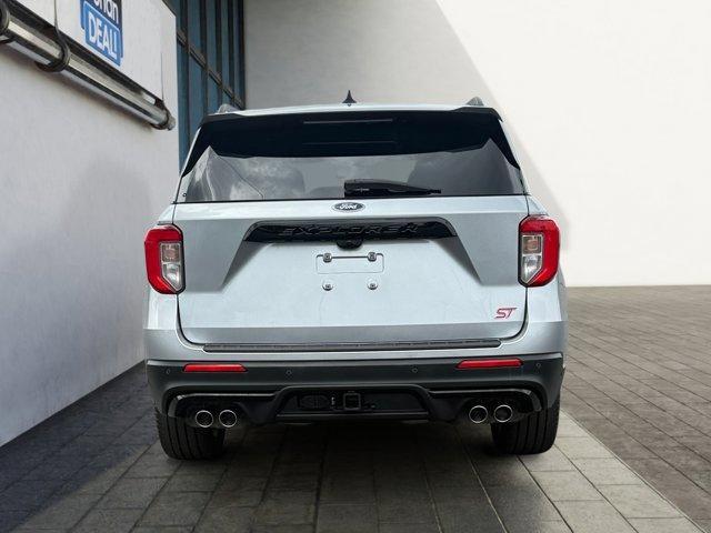 Photo of 2022 Iconic Silver Metallic Ford Explorer