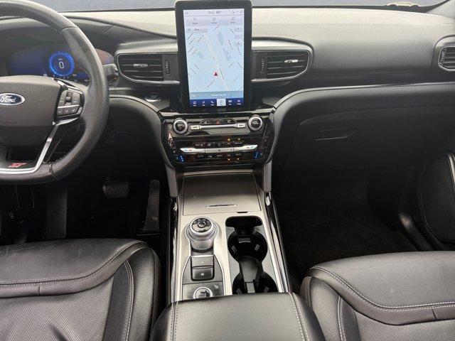 Photo of 2022 Iconic Silver Metallic Ford Explorer