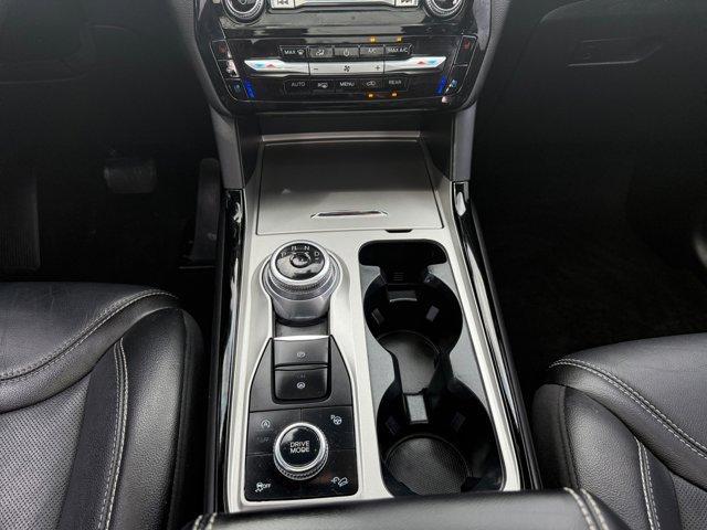 Photo of 2022 Iconic Silver Metallic Ford Explorer