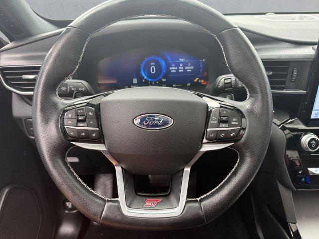 Photo of 2022 Iconic Silver Metallic Ford Explorer
