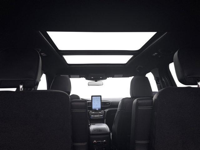 Photo of 2022 Iconic Silver Metallic Ford Explorer