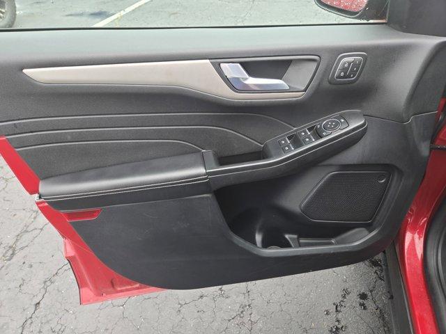 Photo of 2022 Rapid Red Metallic Tinted Clearcoat Ford Escape