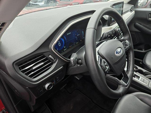 Photo of 2022 Rapid Red Metallic Tinted Clearcoat Ford Escape