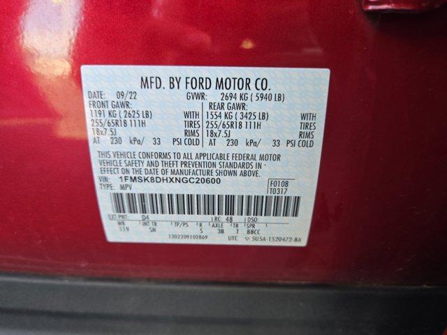Photo of 2022 Rapid Red Metallic Tinted Clearcoat Ford Explorer