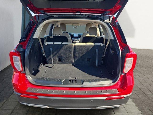 Photo of 2022 Rapid Red Metallic Tinted Clearcoat Ford Explorer