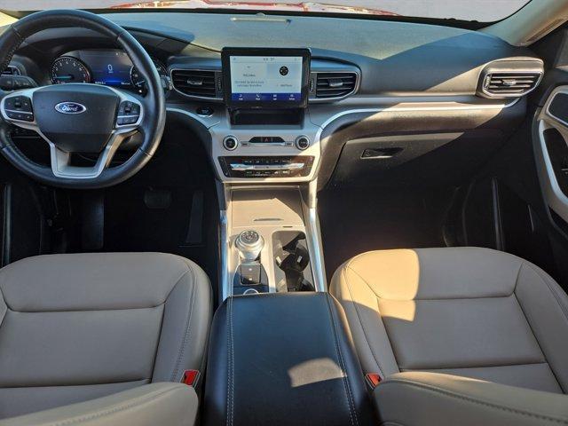 Photo of 2022 Rapid Red Metallic Tinted Clearcoat Ford Explorer