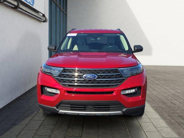Photo of 2022 Rapid Red Metallic Tinted Clearcoat Ford Explorer