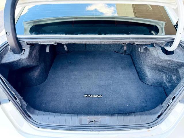 Photo of 2020 Pearl White Tricoat Nissan Maxima