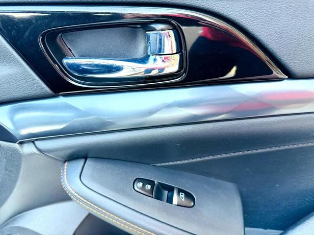 Photo of 2020 Pearl White Tricoat Nissan Maxima