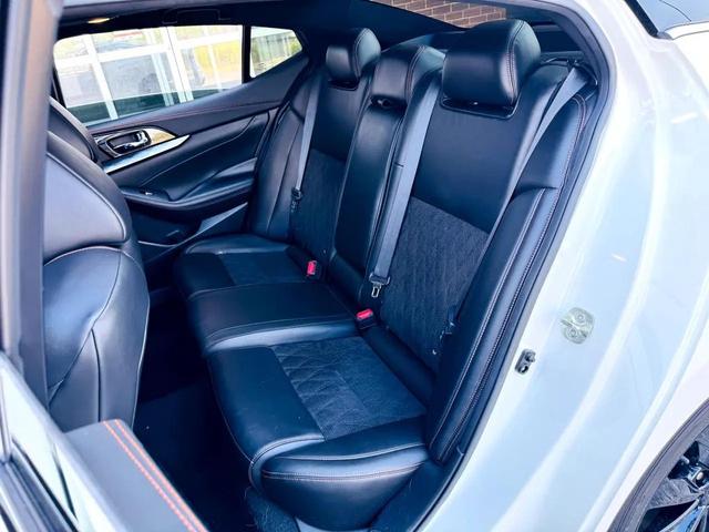 Photo of 2020 Pearl White Tricoat Nissan Maxima