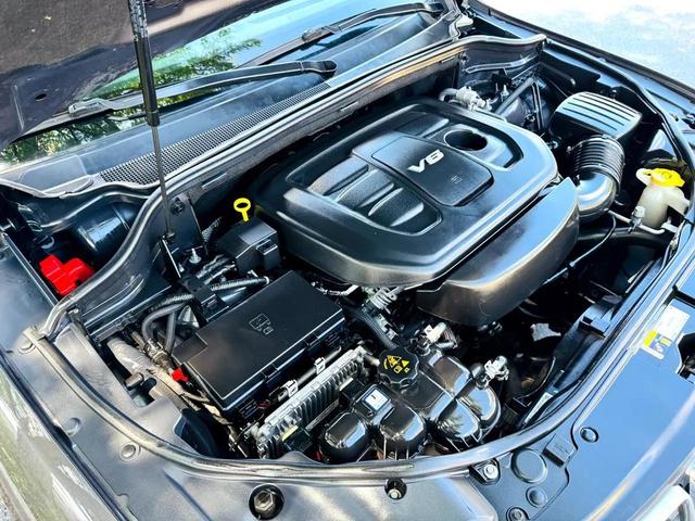 Photo of 2018 Granite Crystal Metallic Clearcoat Jeep Grand Cherokee