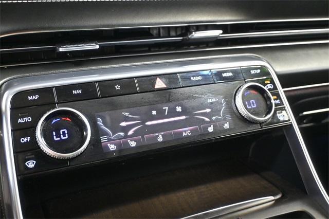 Photo of 2024 Alta White Genesis GV80