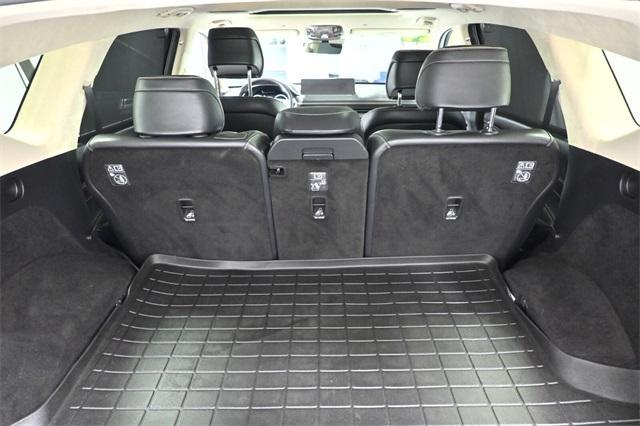 Photo of 2024 Alta White Genesis GV80