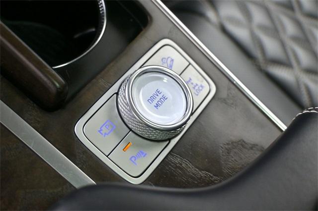 Photo of 2024 Alta White Genesis GV80