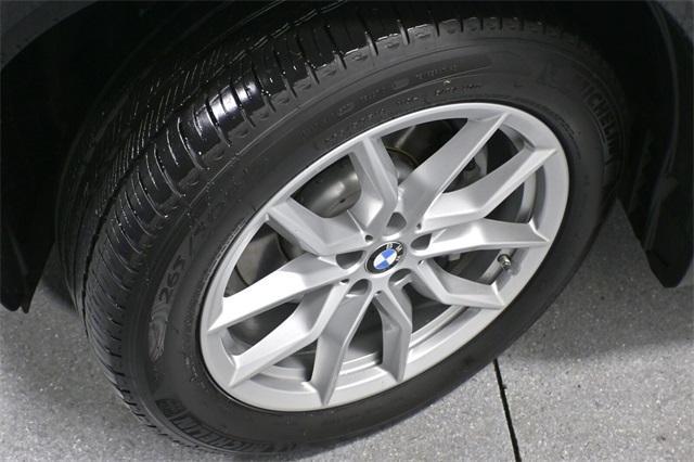 Photo of 2021 Mineral White Metallic BMW X5