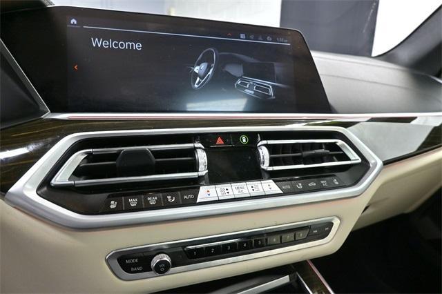Photo of 2021 Mineral White Metallic BMW X5