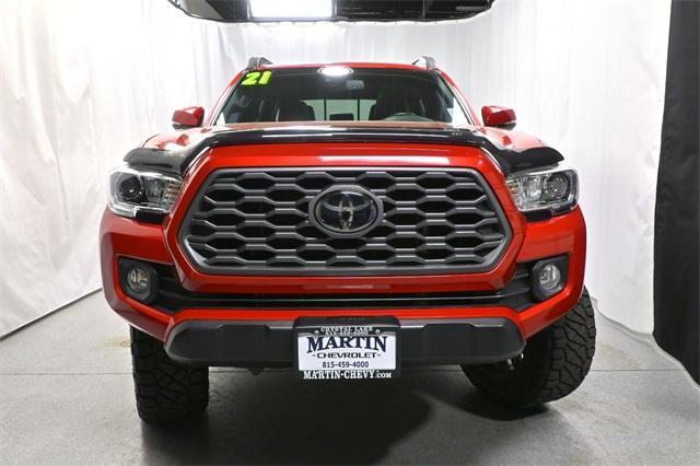 Photo of 2021 Barcelona Red Toyota Tacoma
