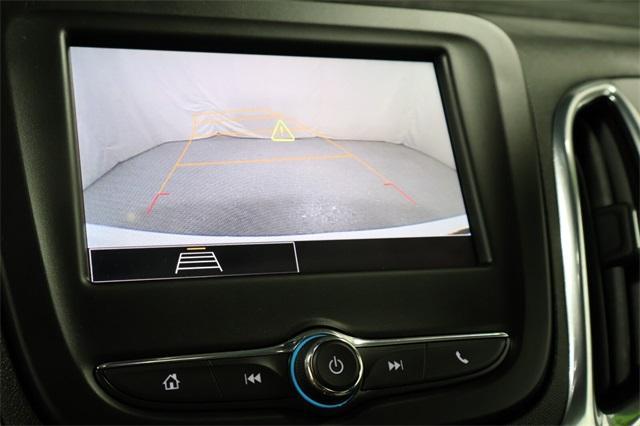 Photo of 2023 Summit White Chevrolet Equinox