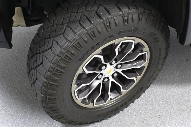 Photo of 2022 Bright Blue Metallic Chevrolet Colorado