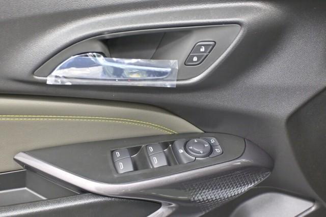 Photo of 2026 Green Chevrolet Trax