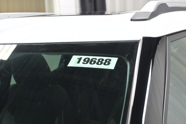 Photo of 2026 Summit White Chevrolet Trailblazer