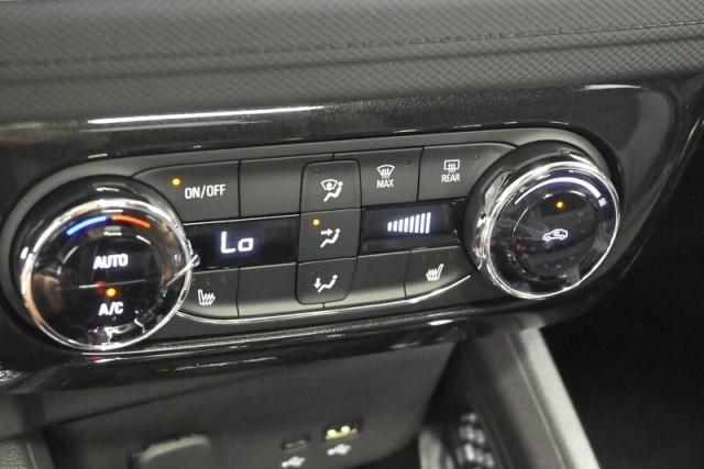 Photo of 2026 Summit White Chevrolet Trailblazer