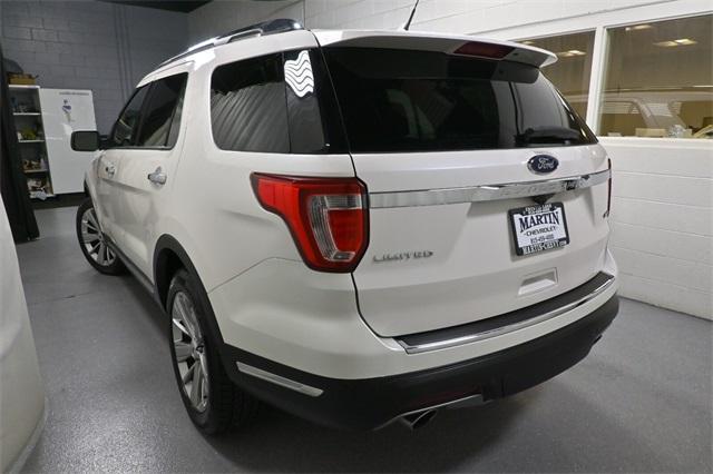 Photo of 2019 White Platinum Clearcoat Metallic Ford Explorer