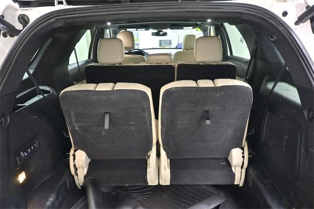 Photo of 2019 White Platinum Clearcoat Metallic Ford Explorer