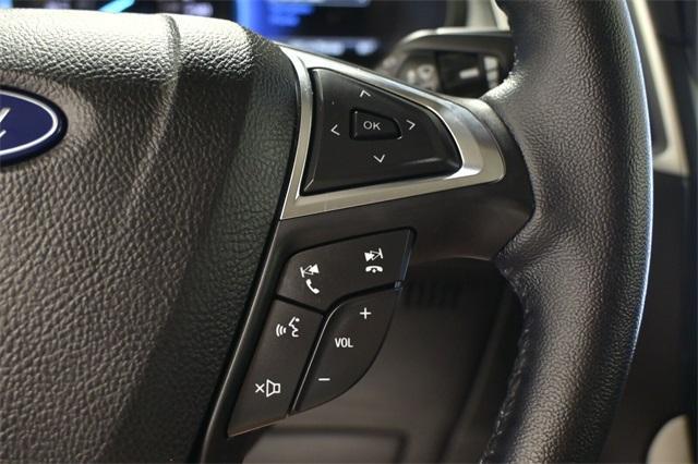Photo of 2022 Oxford White Ford Edge