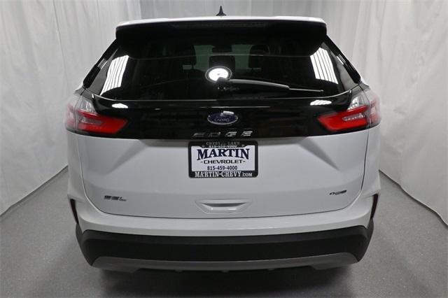 Photo of 2022 Oxford White Ford Edge