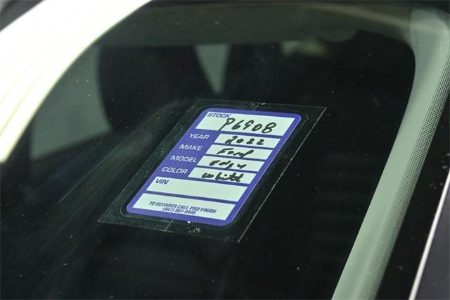 Photo of 2022 Oxford White Ford Edge