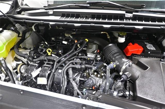 Photo of 2022 Oxford White Ford Edge