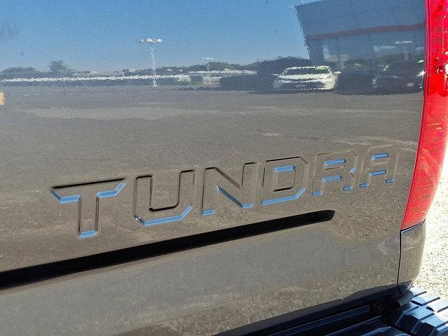 Photo of 2021 MAG GRY MET Toyota Tundra