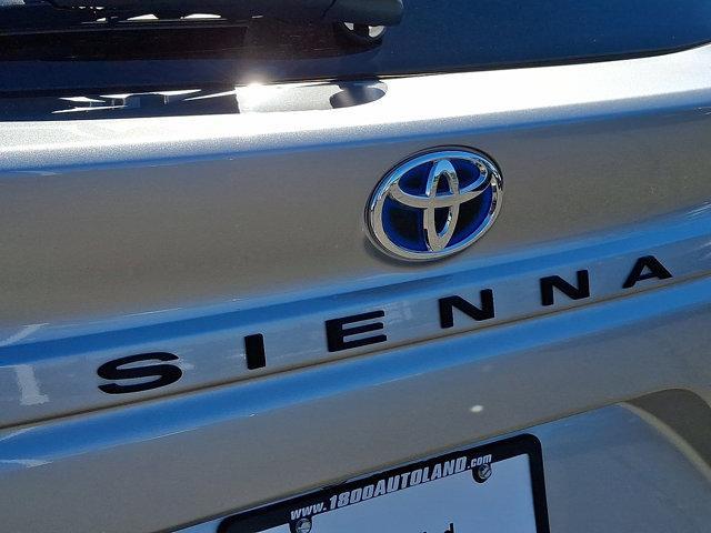 Photo of 2024 CELESTIAL SILV Toyota Sienna