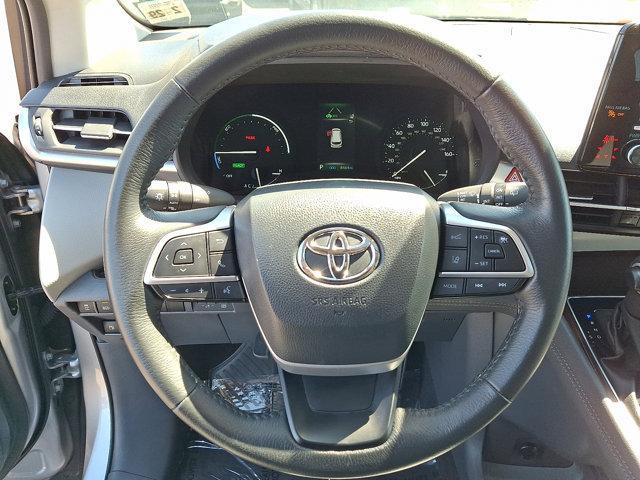 Photo of 2024 CELESTIAL SILV Toyota Sienna